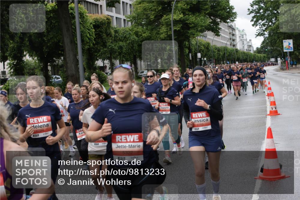14.06.2026 - REWE Women's Run Jannik Wohlers http://msf.ph/oto/9813233 14.06.2026 10:39:59 Laufen 6020, 5873, 5322, 57, 5183 meine-sportfotos.de
