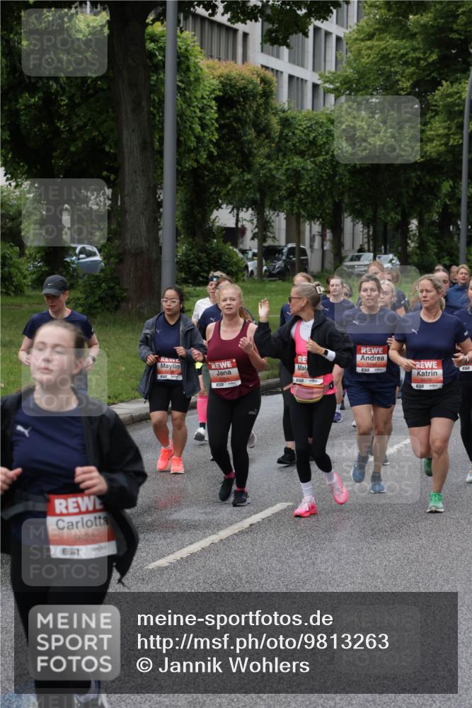 14.06.2026 - REWE Women's Run Jannik Wohlers http://msf.ph/oto/9813263 14.06.2026 10:40:05 Laufen 5826, 51, 5782, 5929 meine-sportfotos.de