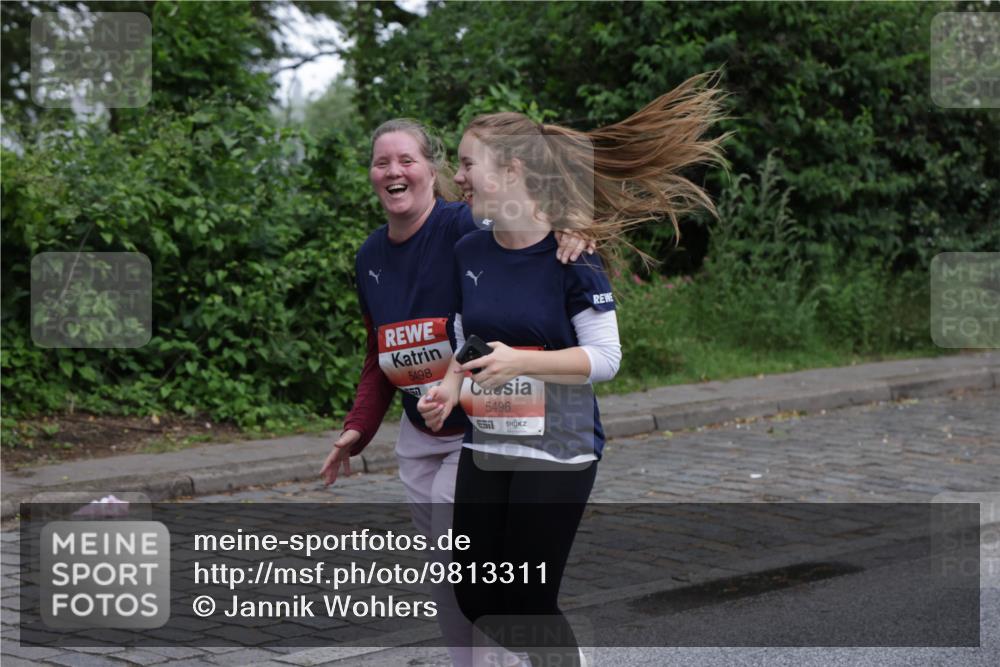 14.06.2026 - REWE Women's Run Jannik Wohlers http://msf.ph/oto/9813311 14.06.2026 11:07:54 Laufen 5498, 5496 meine-sportfotos.de