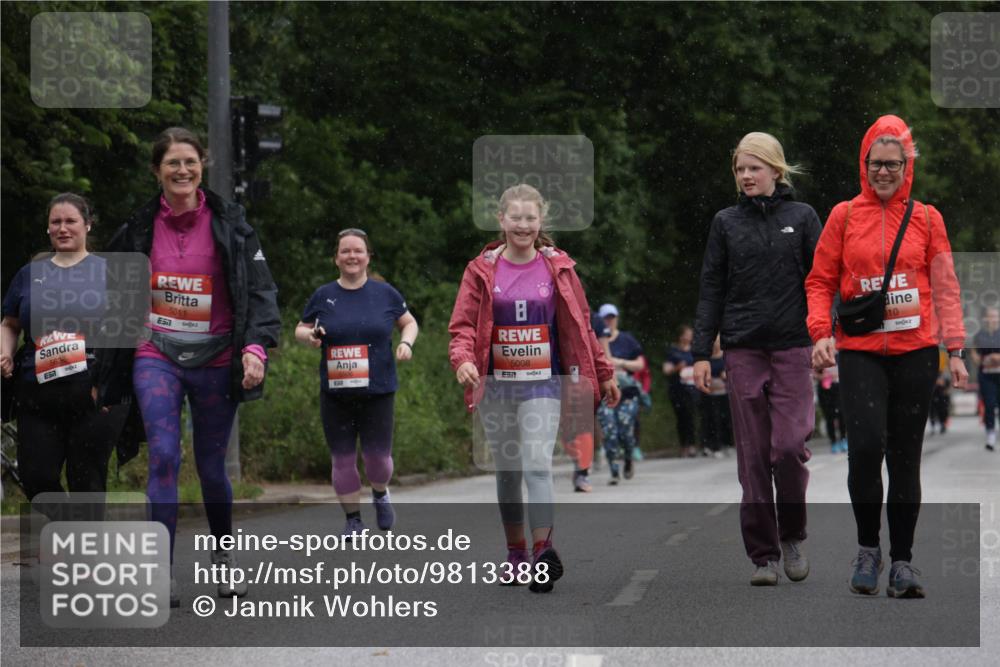 14.06.2026 - REWE Women's Run Jannik Wohlers http://msf.ph/oto/9813388 14.06.2026 11:08:15 Laufen 5636, 657, 5011, 5008, 10 meine-sportfotos.de