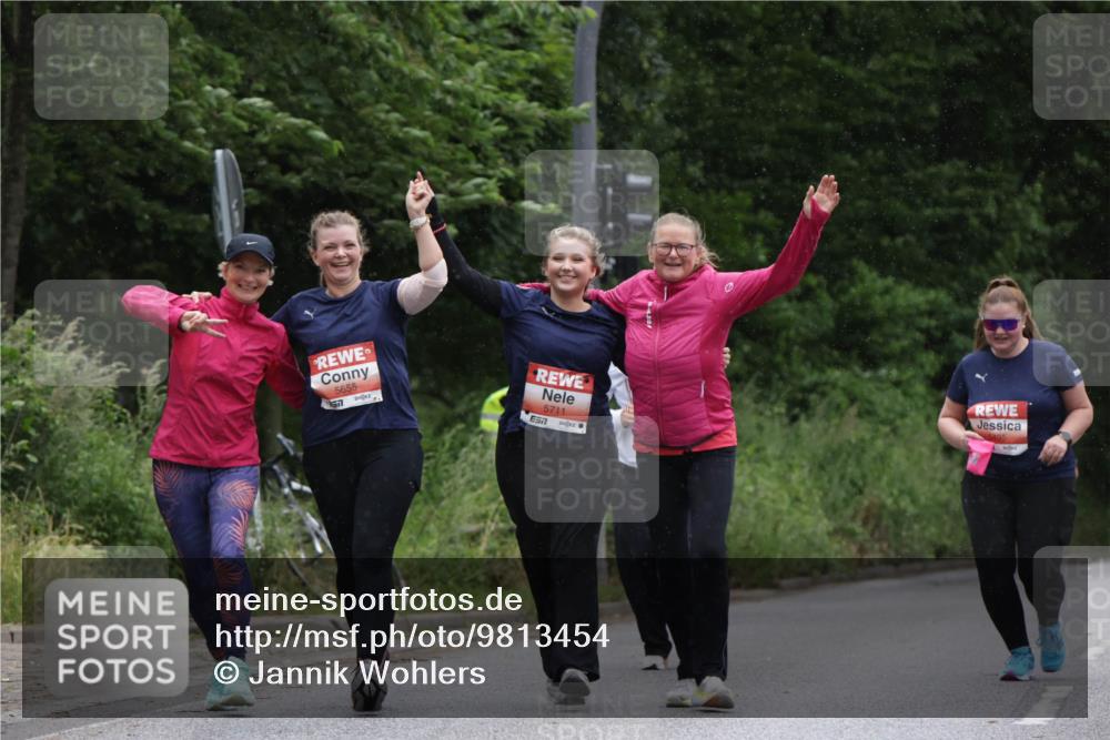 14.06.2026 - REWE Women's Run Jannik Wohlers http://msf.ph/oto/9813454 14.06.2026 11:08:37 Laufen 5655, 157, 5711, 7 meine-sportfotos.de