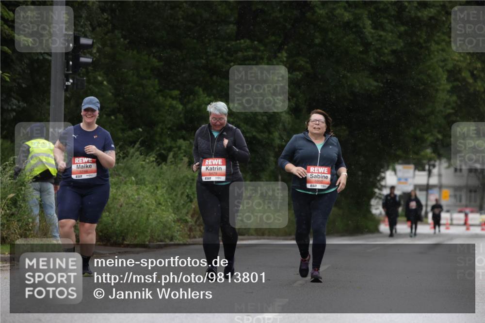 14.06.2026 - REWE Women's Run Jannik Wohlers http://msf.ph/oto/9813801 14.06.2026 11:10:54 Laufen 5746, 57, 5479, 7, 5997, 57 meine-sportfotos.de