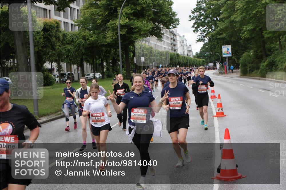 14.06.2026 - REWE Women's Run Jannik Wohlers http://msf.ph/oto/9814040 14.06.2026 10:39:25 Laufen 5212, 7, 5675, 57, 5777 meine-sportfotos.de