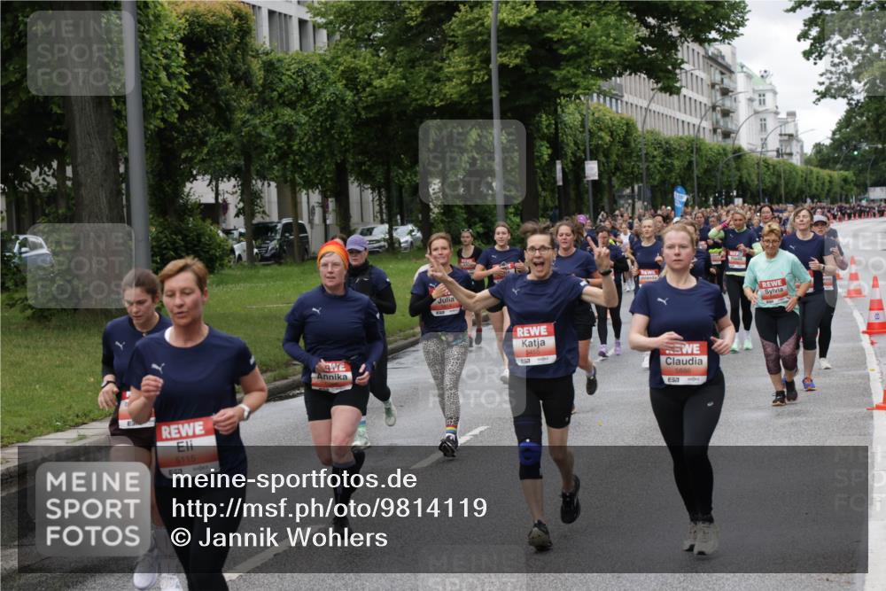 14.06.2026 - REWE Women's Run Jannik Wohlers http://msf.ph/oto/9814119 14.06.2026 10:39:43 Laufen 5115, 57, 5455, 7, 5886, 57 meine-sportfotos.de