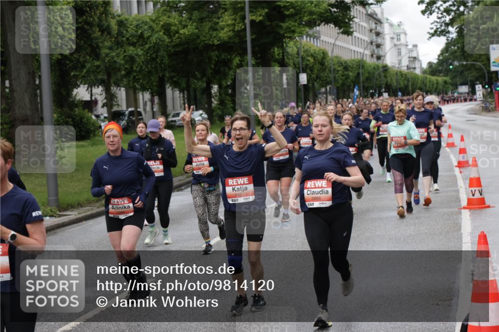 14.06.2026 - REWE Women's Run Jannik Wohlers http://msf.ph/oto/9814120 14.06.2026 10:39:44 Laufen 5966, 5455, 57, 7, 5886, 12 meine-sportfotos.de