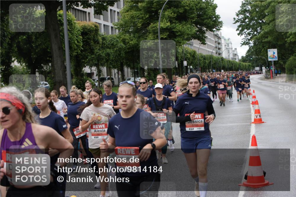 14.06.2026 - REWE Women's Run Jannik Wohlers http://msf.ph/oto/9814184 14.06.2026 10:39:59 Laufen 5196, 157, 5873, 7, 5322, 517, 5183 meine-sportfotos.de