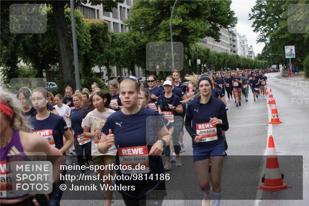 14.06.2026 - REWE Women's Run Jannik Wohlers http://msf.ph/oto/9814186 14.06.2026 10:39:59 Laufen 196, 5322, 57, 5183, 57 meine-sportfotos.de