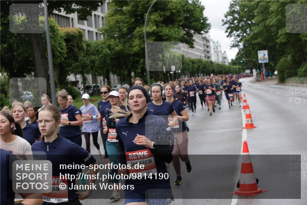 14.06.2026 - REWE Women's Run Jannik Wohlers http://msf.ph/oto/9814190 14.06.2026 10:40:00 Laufen 5792, 5373, 5183, 7 meine-sportfotos.de
