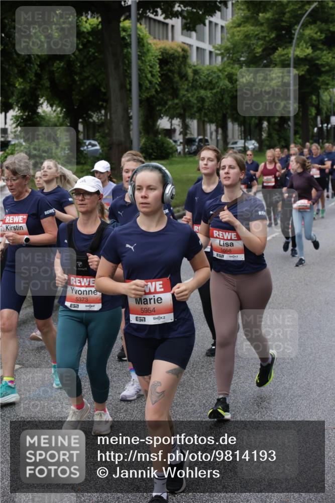 14.06.2026 - REWE Women's Run Jannik Wohlers http://msf.ph/oto/9814193 14.06.2026 10:40:01 Laufen 7, 5373, 5954, 5058 meine-sportfotos.de