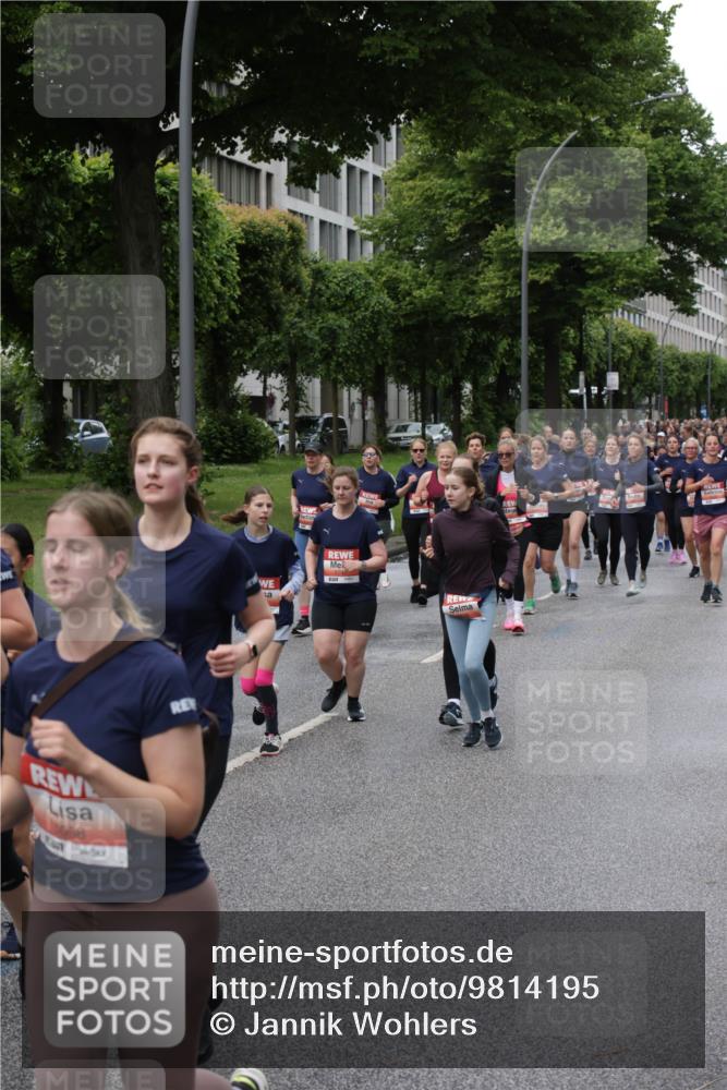 14.06.2026 - REWE Women's Run Jannik Wohlers http://msf.ph/oto/9814195 14.06.2026 10:40:02 Laufen 1068, 901 meine-sportfotos.de