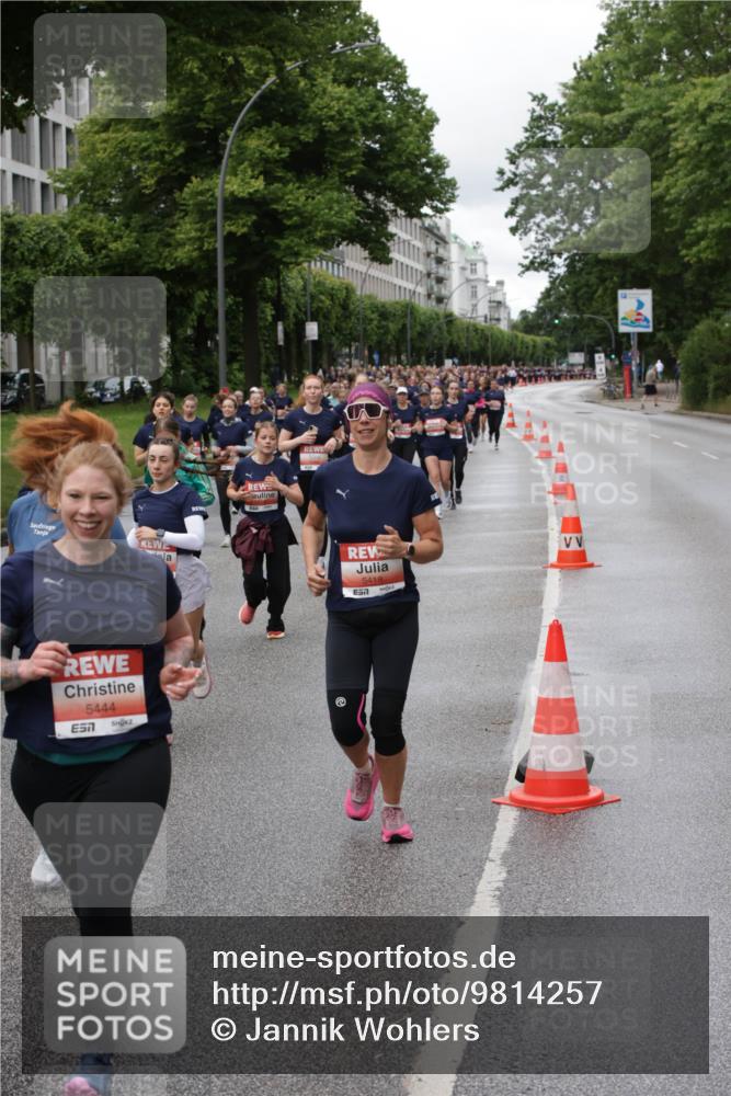 14.06.2026 - REWE Women's Run Jannik Wohlers http://msf.ph/oto/9814257 14.06.2026 10:40:20 Laufen 5444, 5418, 657 meine-sportfotos.de