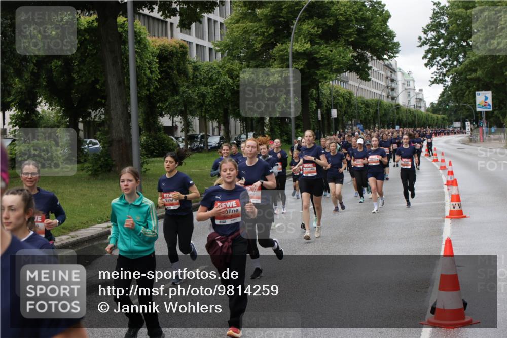 14.06.2026 - REWE Women's Run Jannik Wohlers http://msf.ph/oto/9814259 14.06.2026 10:40:22 Laufen 57 meine-sportfotos.de