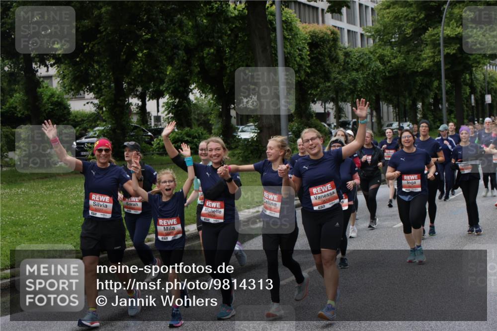 14.06.2026 - REWE Women's Run Jannik Wohlers http://msf.ph/oto/9814313 14.06.2026 10:40:31 Laufen 5027, 5609, 7, 5610 meine-sportfotos.de