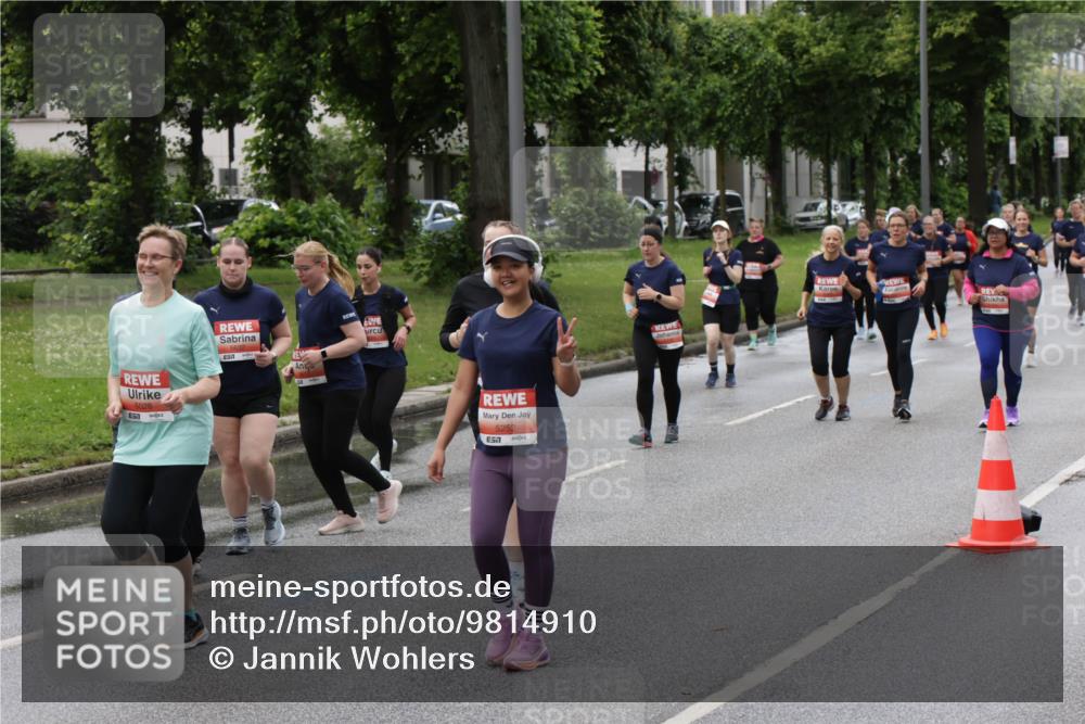 14.06.2026 - REWE Women's Run Jannik Wohlers http://msf.ph/oto/9814910 14.06.2026 10:42:27 Laufen 5028, 57, 5252, 657 meine-sportfotos.de