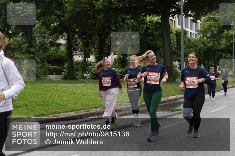 14.06.2026 - REWE Women's Run Jannik Wohlers http://msf.ph/oto/9815136 14.06.2026 10:43:09 Laufen 5498, 5296, 57, 6027 meine-sportfotos.de
