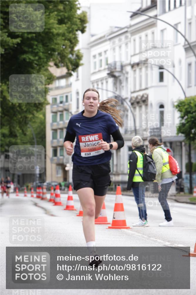 14.06.2026 - REWE Women's Run Jannik Wohlers http://msf.ph/oto/9816122 14.06.2026 10:50:42 Laufen 5434 meine-sportfotos.de