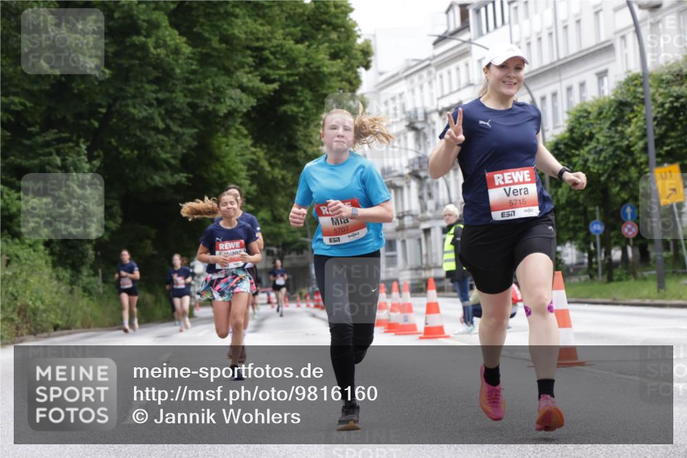 14.06.2026 - REWE Women's Run Jannik Wohlers http://msf.ph/oto/9816160 14.06.2026 10:50:59 Laufen 5707, 5715, 7, 1 meine-sportfotos.de