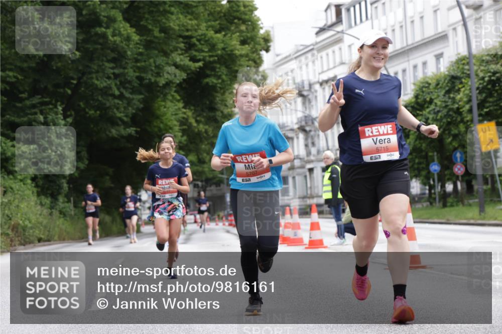 14.06.2026 - REWE Women's Run Jannik Wohlers http://msf.ph/oto/9816161 14.06.2026 10:50:59 Laufen 5707, 5715, 7, 1 meine-sportfotos.de