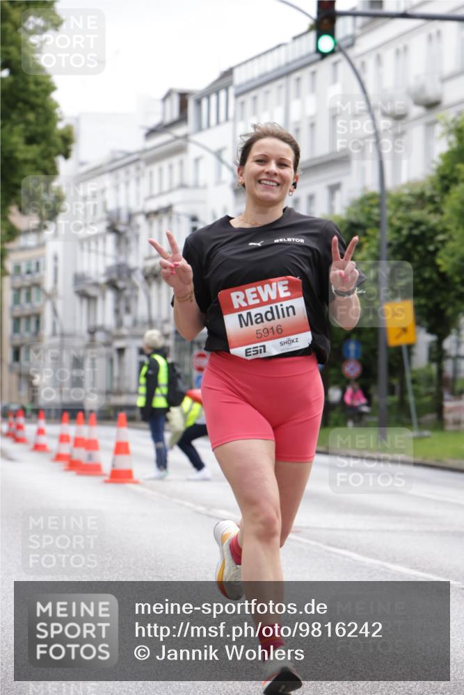 14.06.2026 - REWE Women's Run Jannik Wohlers http://msf.ph/oto/9816242 14.06.2026 10:51:17 Laufen 5916 meine-sportfotos.de