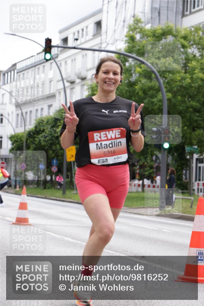14.06.2026 - REWE Women's Run Jannik Wohlers http://msf.ph/oto/9816252 14.06.2026 10:51:17 Laufen 01, 5916, 040, 66, 93 meine-sportfotos.de
