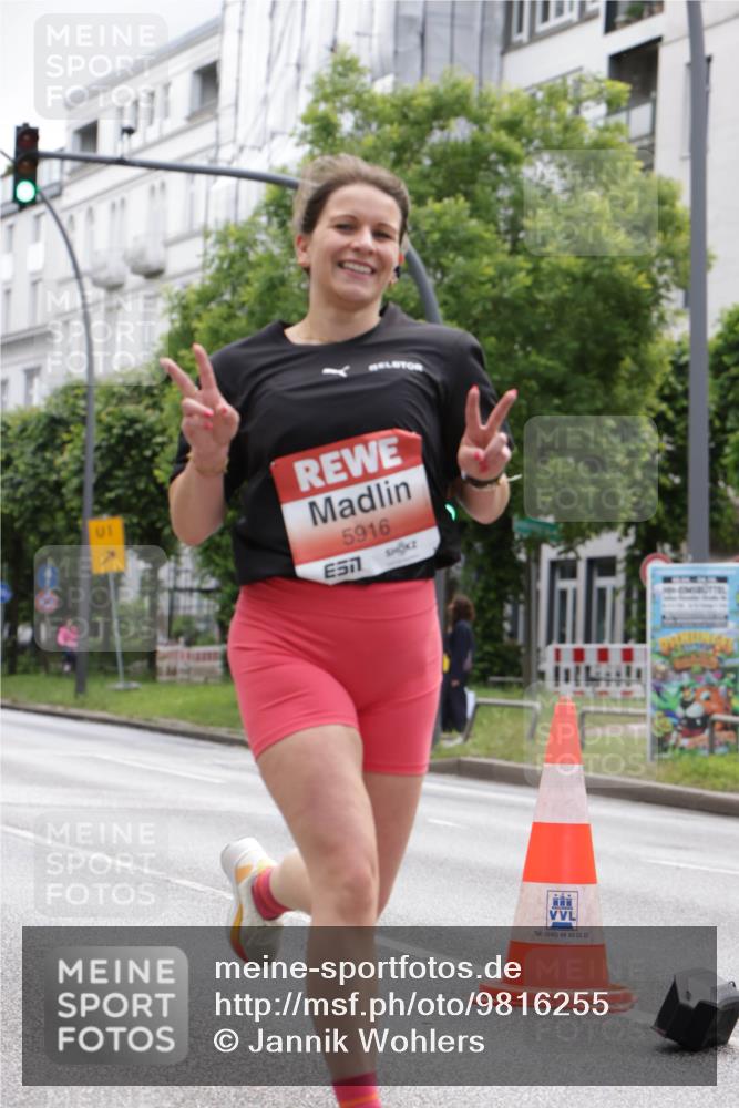 14.06.2026 - REWE Women's Run Jannik Wohlers http://msf.ph/oto/9816255 14.06.2026 10:51:18 Laufen 1, 5916, 040, 66, 93, 02, 22 meine-sportfotos.de