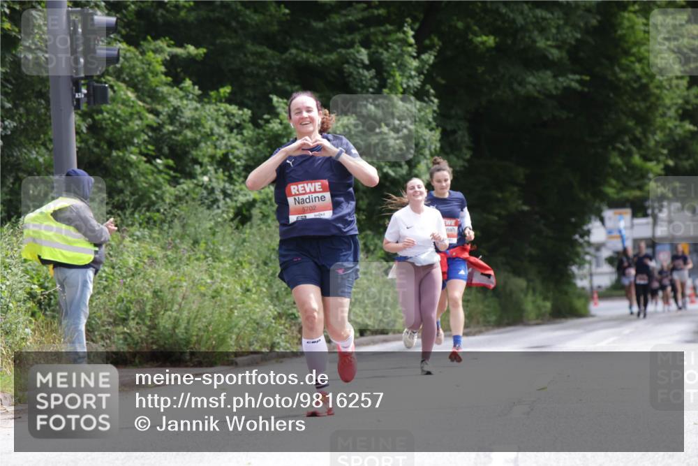 14.06.2026 - REWE Women's Run Jannik Wohlers http://msf.ph/oto/9816257 14.06.2026 10:51:21 Laufen 5702 meine-sportfotos.de