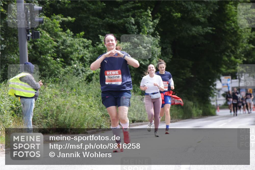14.06.2026 - REWE Women's Run Jannik Wohlers http://msf.ph/oto/9816258 14.06.2026 10:51:21 Laufen 5702 meine-sportfotos.de