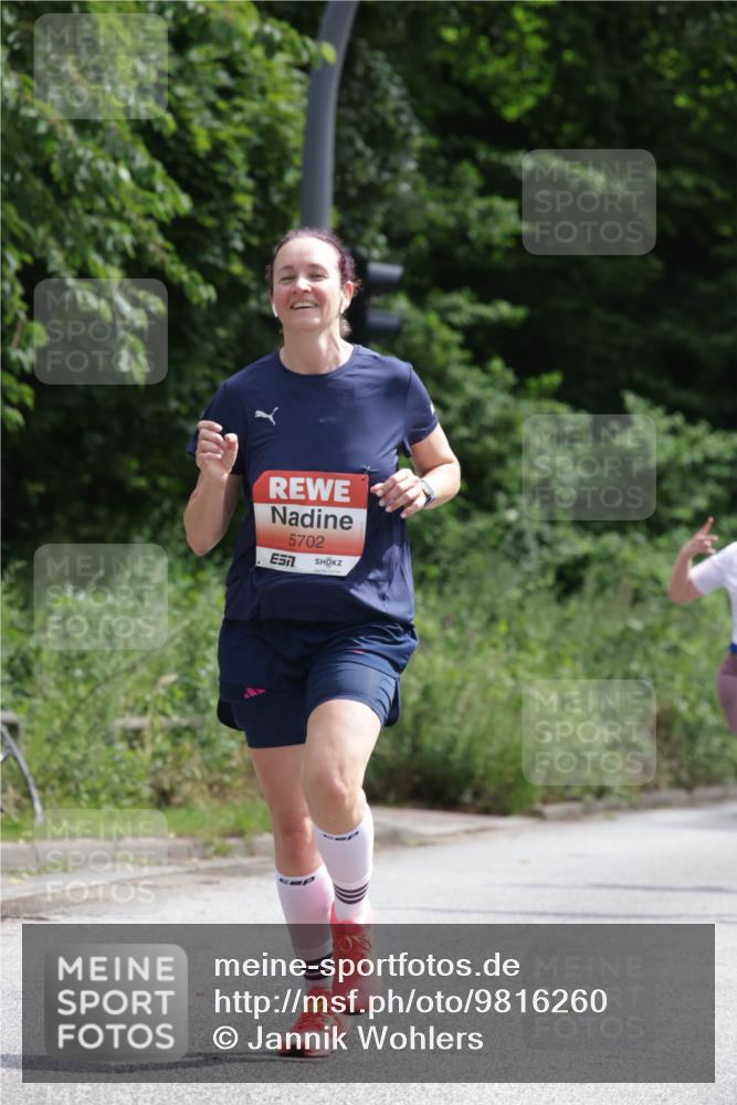 14.06.2026 - REWE Women's Run Jannik Wohlers http://msf.ph/oto/9816260 14.06.2026 10:51:23 Laufen 5702 meine-sportfotos.de