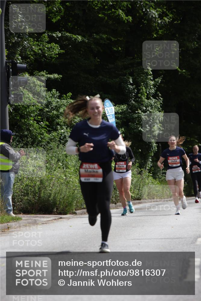 14.06.2026 - REWE Women's Run Jannik Wohlers http://msf.ph/oto/9816307 14.06.2026 10:51:40 Laufen 5, 00, 8, 37 meine-sportfotos.de