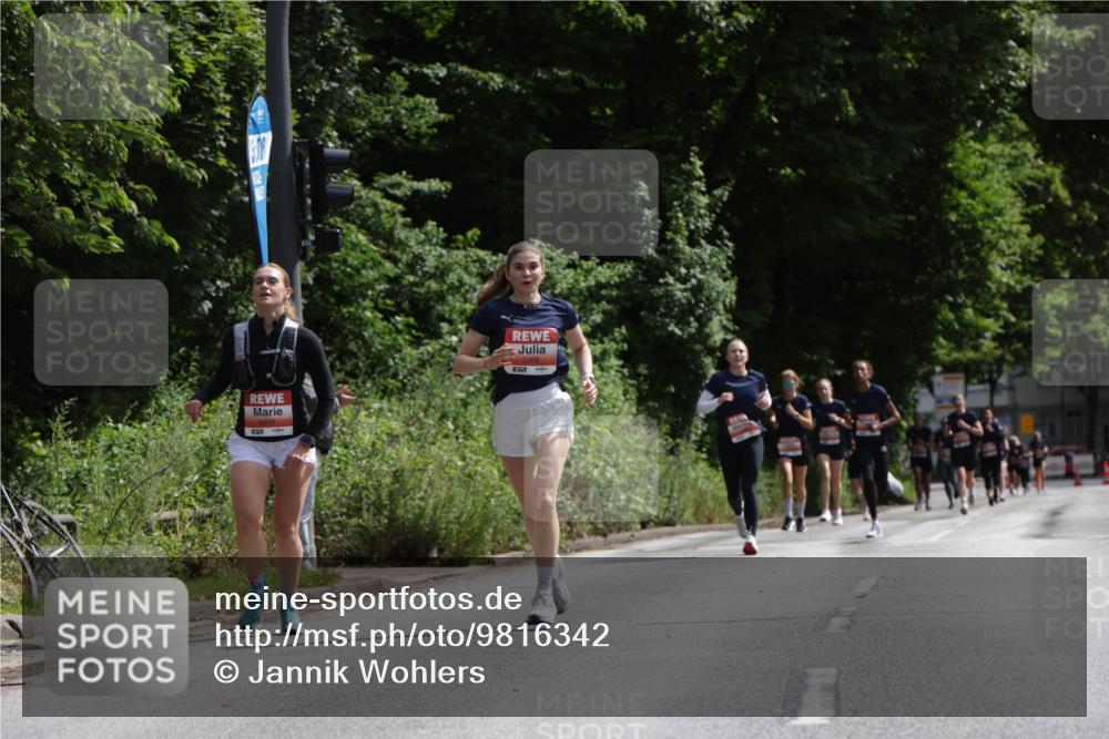14.06.2026 - REWE Women's Run Jannik Wohlers http://msf.ph/oto/9816342 14.06.2026 10:51:44 Laufen 5308 meine-sportfotos.de