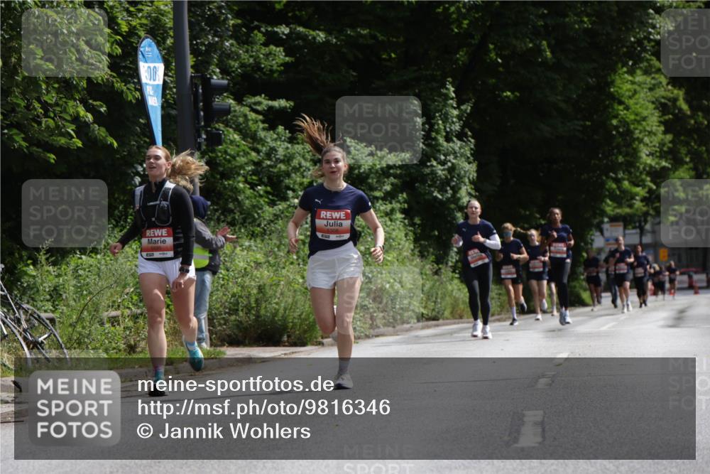 14.06.2026 - REWE Women's Run Jannik Wohlers http://msf.ph/oto/9816346 14.06.2026 10:51:44 Laufen 00, 5308 meine-sportfotos.de