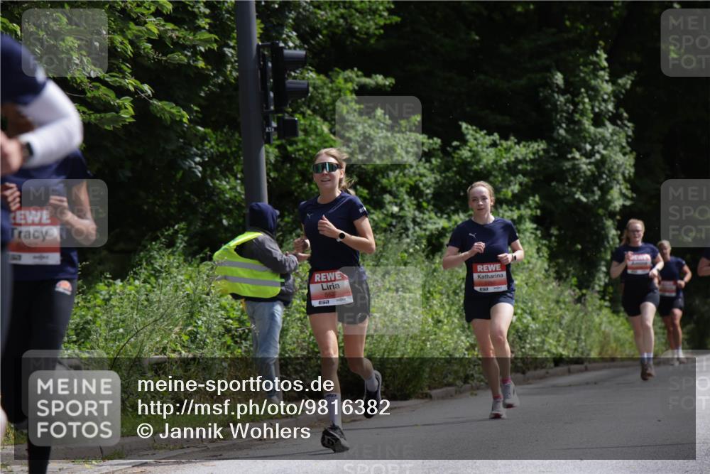 14.06.2026 - REWE Women's Run Jannik Wohlers http://msf.ph/oto/9816382 14.06.2026 10:51:52 Laufen 5527, 57 meine-sportfotos.de