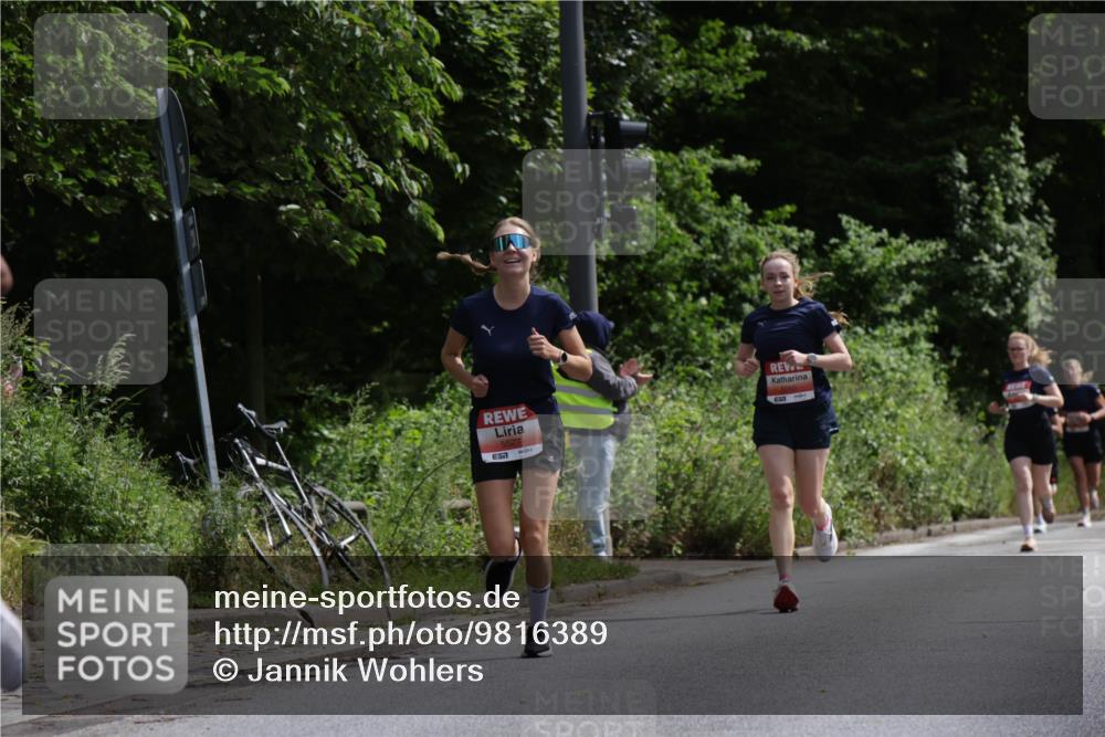 14.06.2026 - REWE Women's Run Jannik Wohlers http://msf.ph/oto/9816389 14.06.2026 10:51:53 Laufen 5527 meine-sportfotos.de