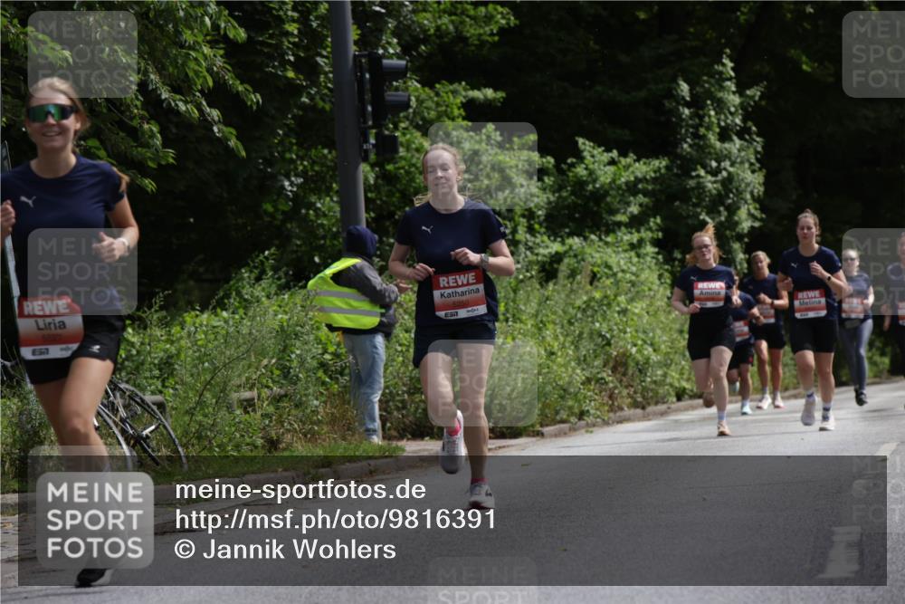14.06.2026 - REWE Women's Run Jannik Wohlers http://msf.ph/oto/9816391 14.06.2026 10:51:54 Laufen 5627, 57, 5250, 7 meine-sportfotos.de