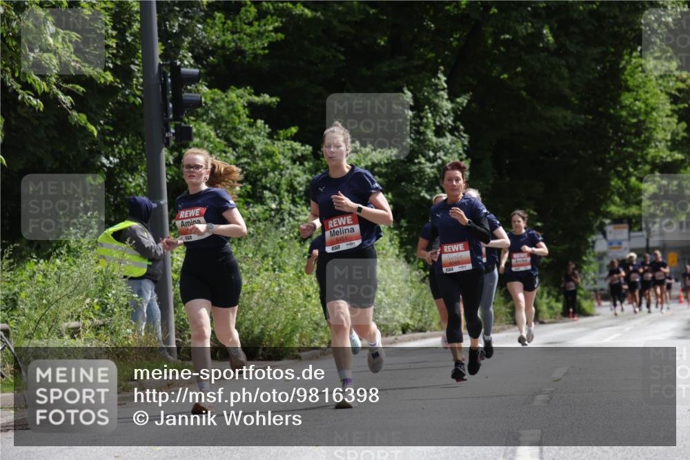 14.06.2026 - REWE Women's Run Jannik Wohlers http://msf.ph/oto/9816398 14.06.2026 10:51:58 Laufen 51, 5451, 57 meine-sportfotos.de