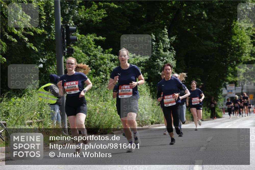 14.06.2026 - REWE Women's Run Jannik Wohlers http://msf.ph/oto/9816401 14.06.2026 10:51:59 Laufen 5818, 6571, 5451, 57 meine-sportfotos.de
