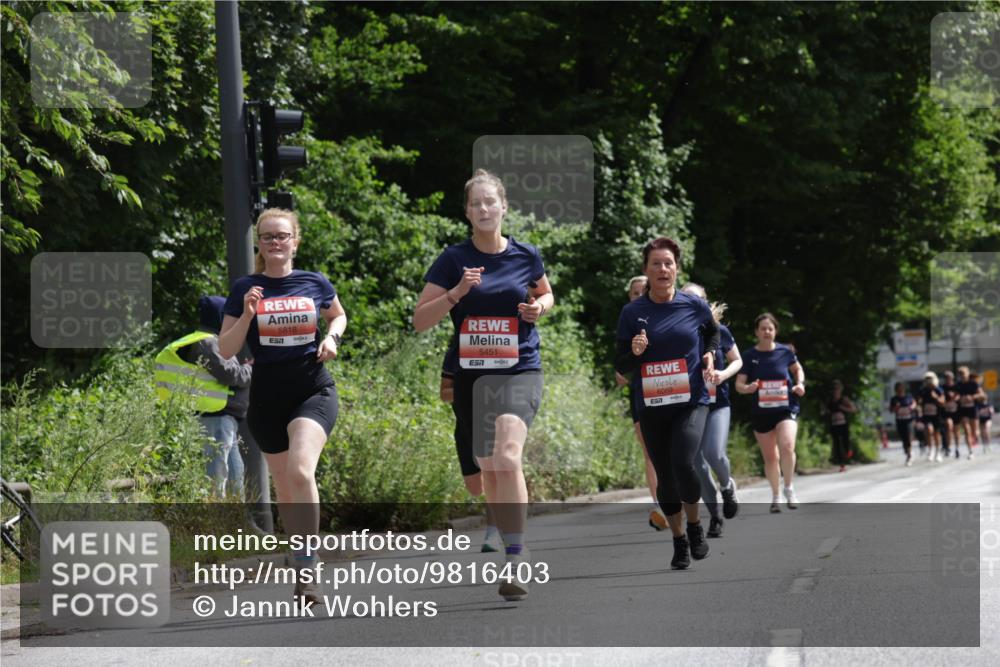 14.06.2026 - REWE Women's Run Jannik Wohlers http://msf.ph/oto/9816403 14.06.2026 10:51:59 Laufen 5818, 5451, 7, 6069 meine-sportfotos.de