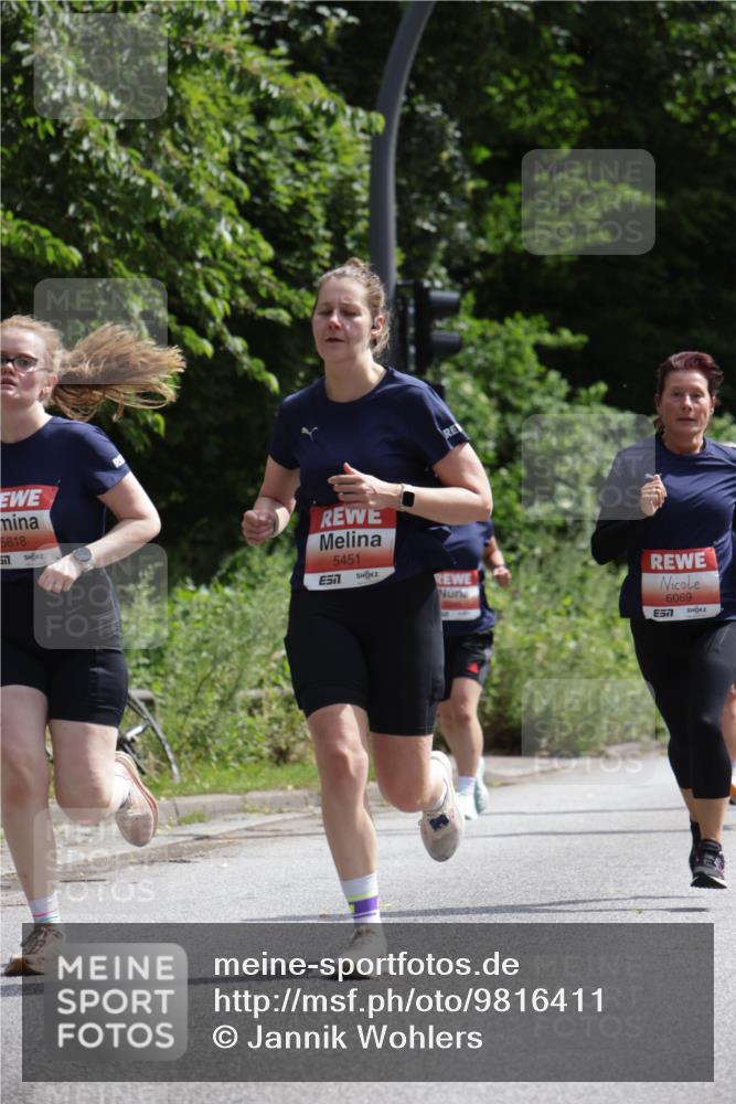 14.06.2026 - REWE Women's Run Jannik Wohlers http://msf.ph/oto/9816411 14.06.2026 10:52:01 Laufen 5818, 5451, 57, 6069, 7 meine-sportfotos.de
