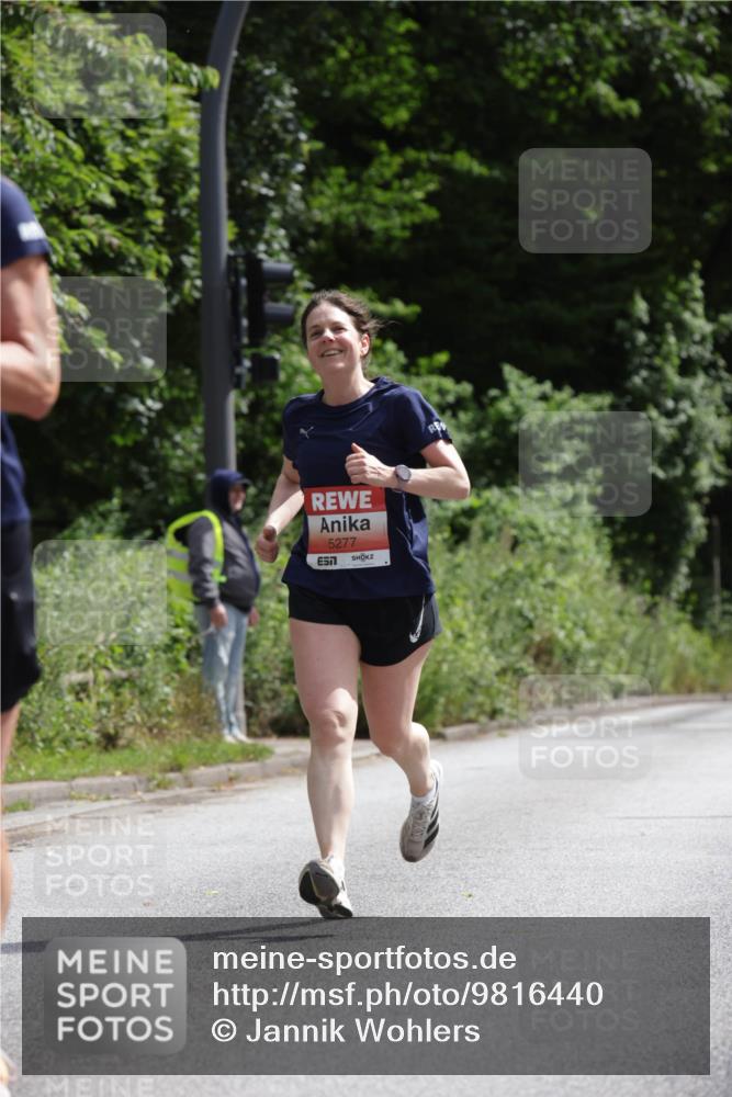 14.06.2026 - REWE Women's Run Jannik Wohlers http://msf.ph/oto/9816440 14.06.2026 10:52:05 Laufen 5277 meine-sportfotos.de