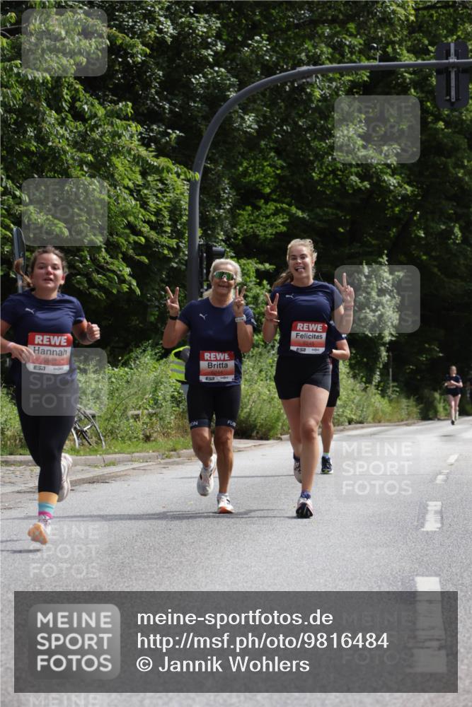 14.06.2026 - REWE Women's Run Jannik Wohlers http://msf.ph/oto/9816484 14.06.2026 10:52:21 Laufen 5868, 5244, 5245, 57 meine-sportfotos.de