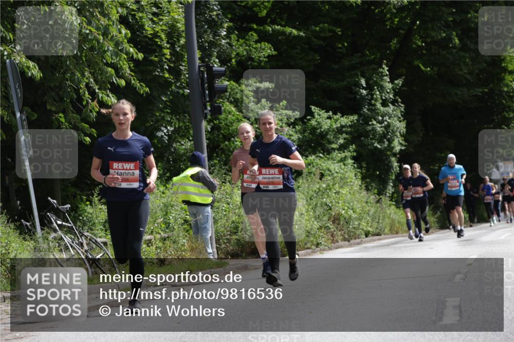 14.06.2026 - REWE Women's Run Jannik Wohlers http://msf.ph/oto/9816536 14.06.2026 10:52:41 Laufen 048, 5070 meine-sportfotos.de