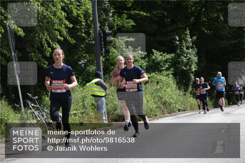 14.06.2026 - REWE Women's Run Jannik Wohlers http://msf.ph/oto/9816538 14.06.2026 10:52:42 Laufen 5048, 57, 5070 meine-sportfotos.de