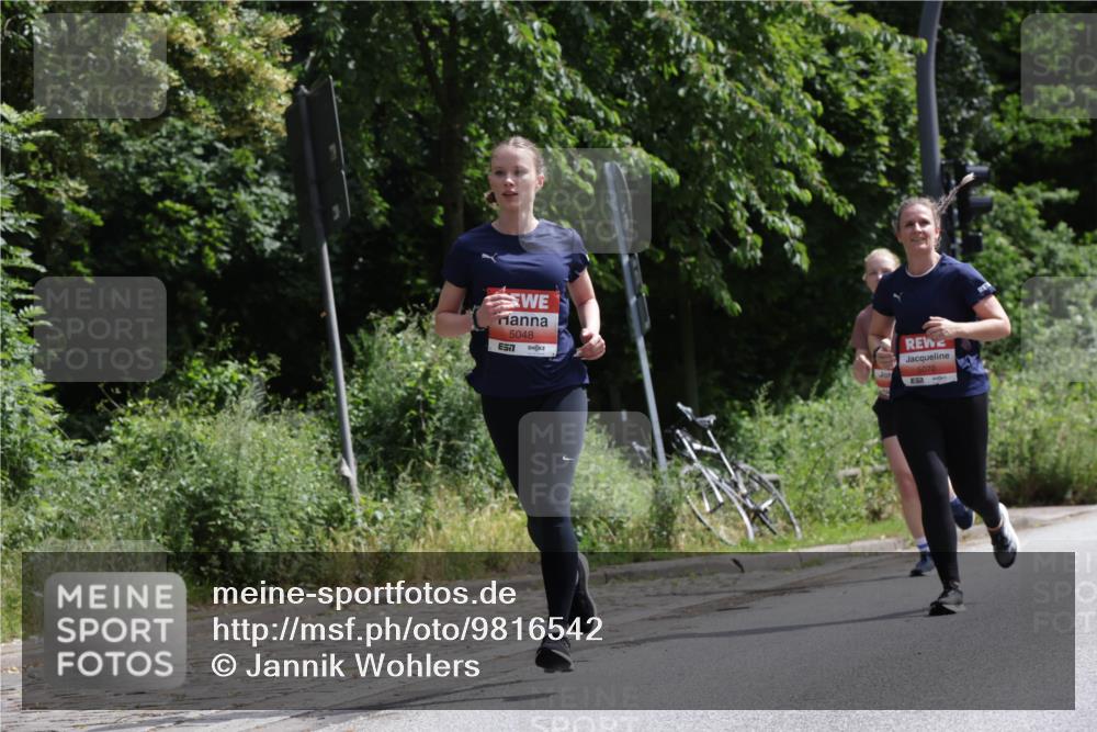 14.06.2026 - REWE Women's Run Jannik Wohlers http://msf.ph/oto/9816542 14.06.2026 10:52:43 Laufen 5048, 7, 5070, 51 meine-sportfotos.de