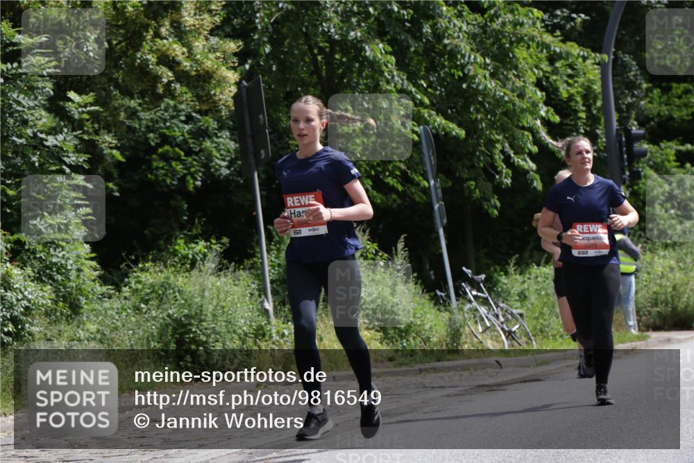 14.06.2026 - REWE Women's Run Jannik Wohlers http://msf.ph/oto/9816549 14.06.2026 10:52:43 Laufen 5048, 6517, 5070, 57 meine-sportfotos.de