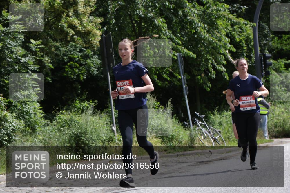 14.06.2026 - REWE Women's Run Jannik Wohlers http://msf.ph/oto/9816550 14.06.2026 10:52:43 Laufen 5070, 57 meine-sportfotos.de