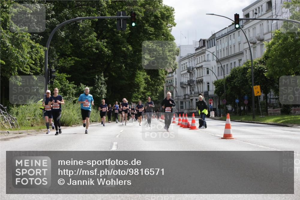 14.06.2026 - REWE Women's Run Jannik Wohlers http://msf.ph/oto/9816571 14.06.2026 10:52:49 Laufen 1 meine-sportfotos.de