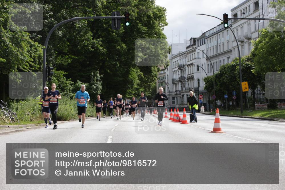 14.06.2026 - REWE Women's Run Jannik Wohlers http://msf.ph/oto/9816572 14.06.2026 10:52:49 Laufen 1, 7 meine-sportfotos.de