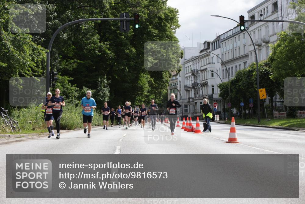 14.06.2026 - REWE Women's Run Jannik Wohlers http://msf.ph/oto/9816573 14.06.2026 10:52:49 Laufen 1 meine-sportfotos.de