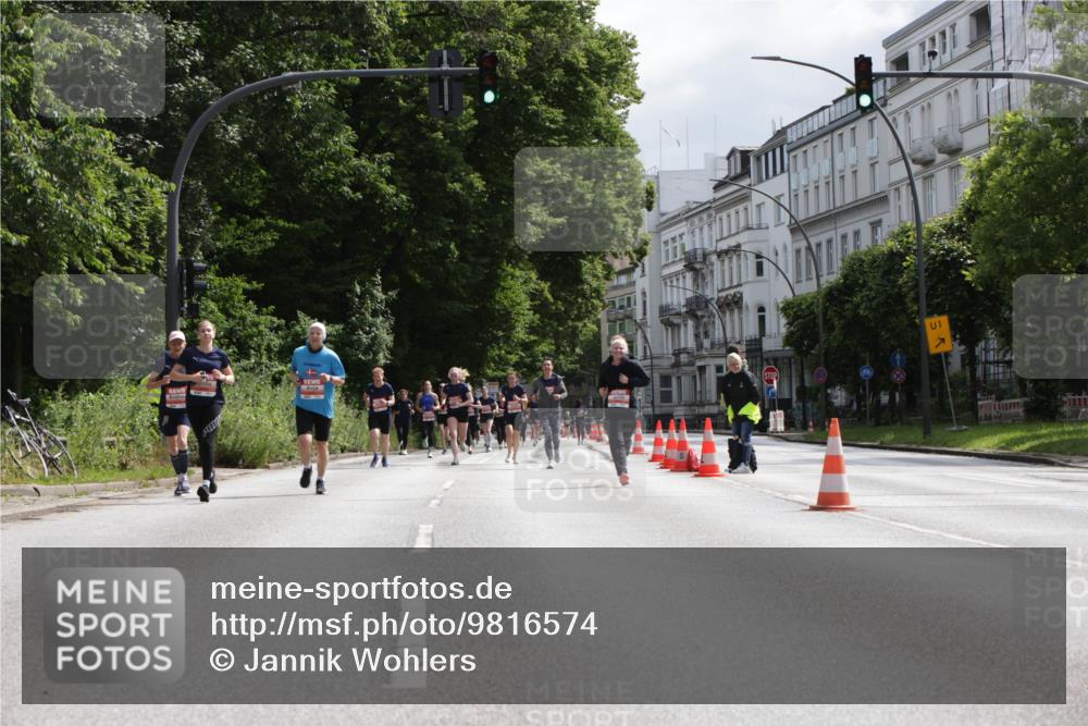 14.06.2026 - REWE Women's Run Jannik Wohlers http://msf.ph/oto/9816574 14.06.2026 10:52:49 Laufen 1 meine-sportfotos.de