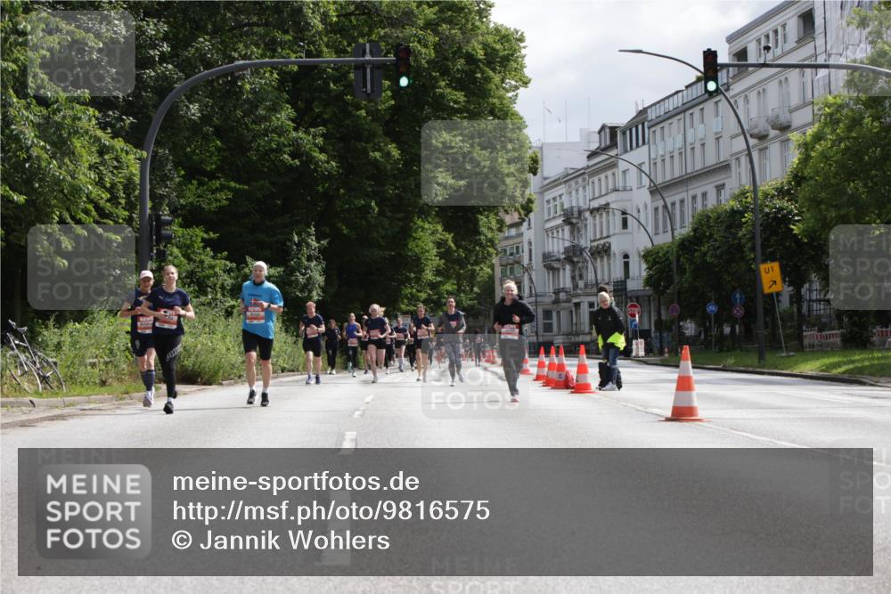 14.06.2026 - REWE Women's Run Jannik Wohlers http://msf.ph/oto/9816575 14.06.2026 10:52:49 Laufen 1 meine-sportfotos.de